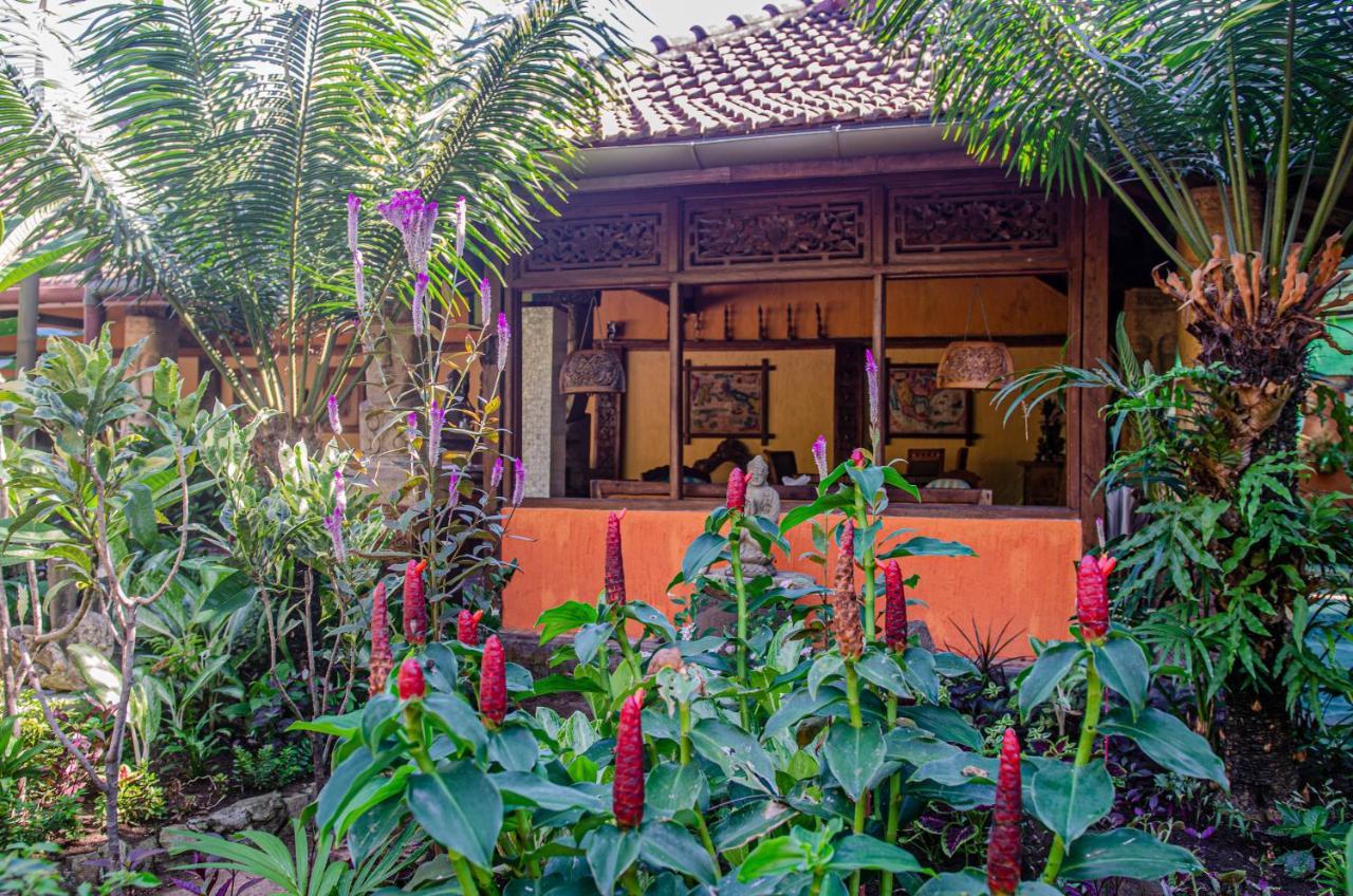 ホテル Stanley Lombok マタラム エクステリア 写真